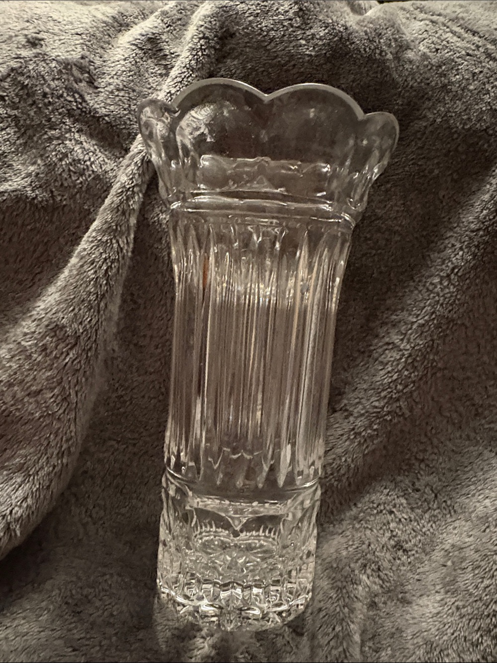 Fifth Avenue Crystal-Style Clear Ribbed Scallop-Top Vase 7” Tall Made in Poland